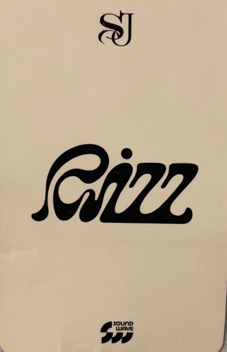 Soojin SooJin photocard back side - Pre-Order