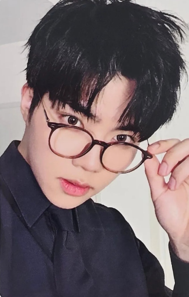 Mnet Plus Preorder - 11 Ver