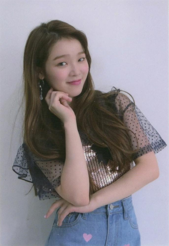 Seunghee OH MY GIRL photocard back side - Styling Card