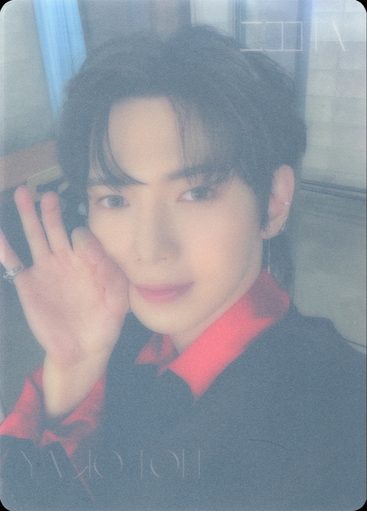 Yeosang ATEEZ photocard back side - Clear Card