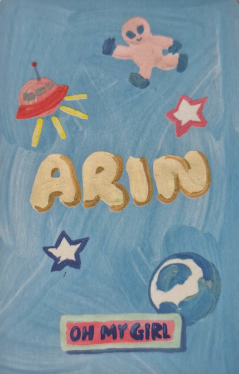 Arin OH MY GIRL photocard back side - Selfie Photocard