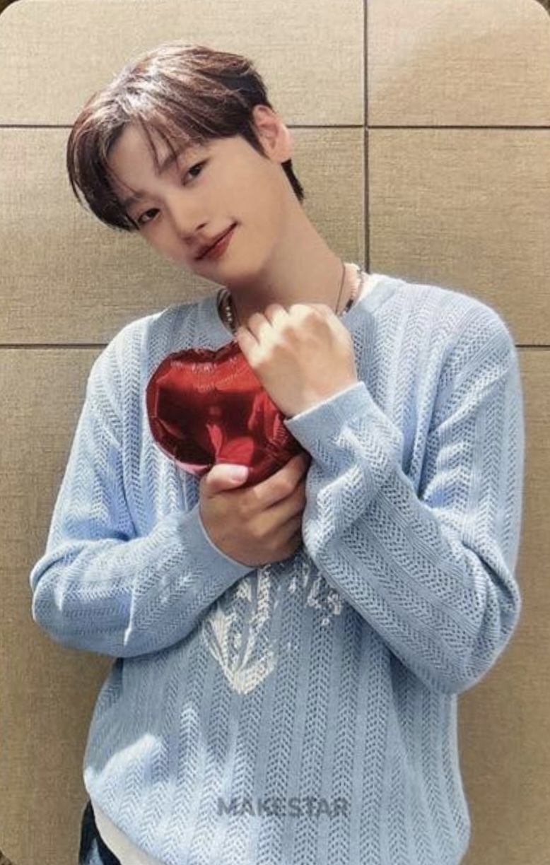 Seokhwa WEi photocard back side - Offline
