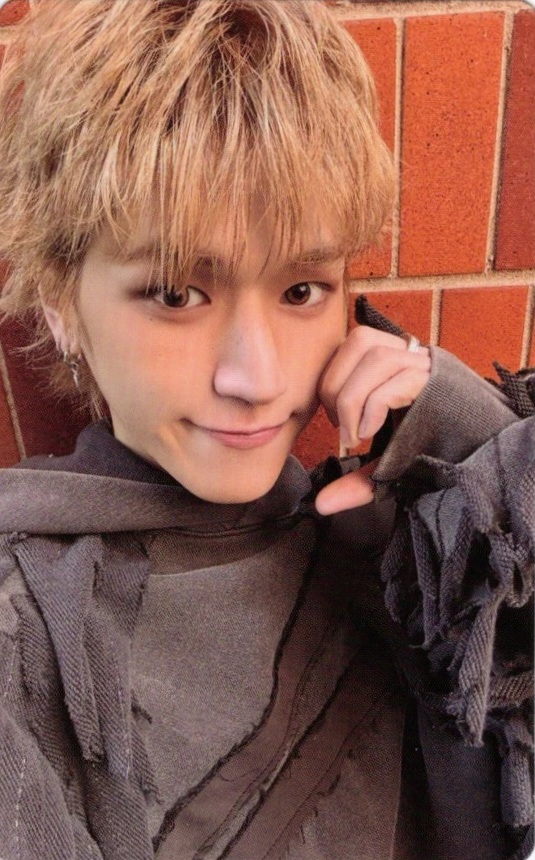 Riwoo BOYNEXTDOOR photocard back side - Early Bird Benefit