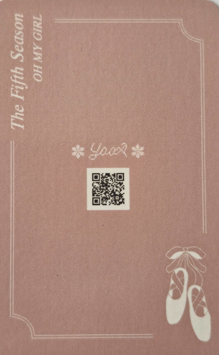 Yooa OH MY GIRL photocard back side - Selfie Photocard