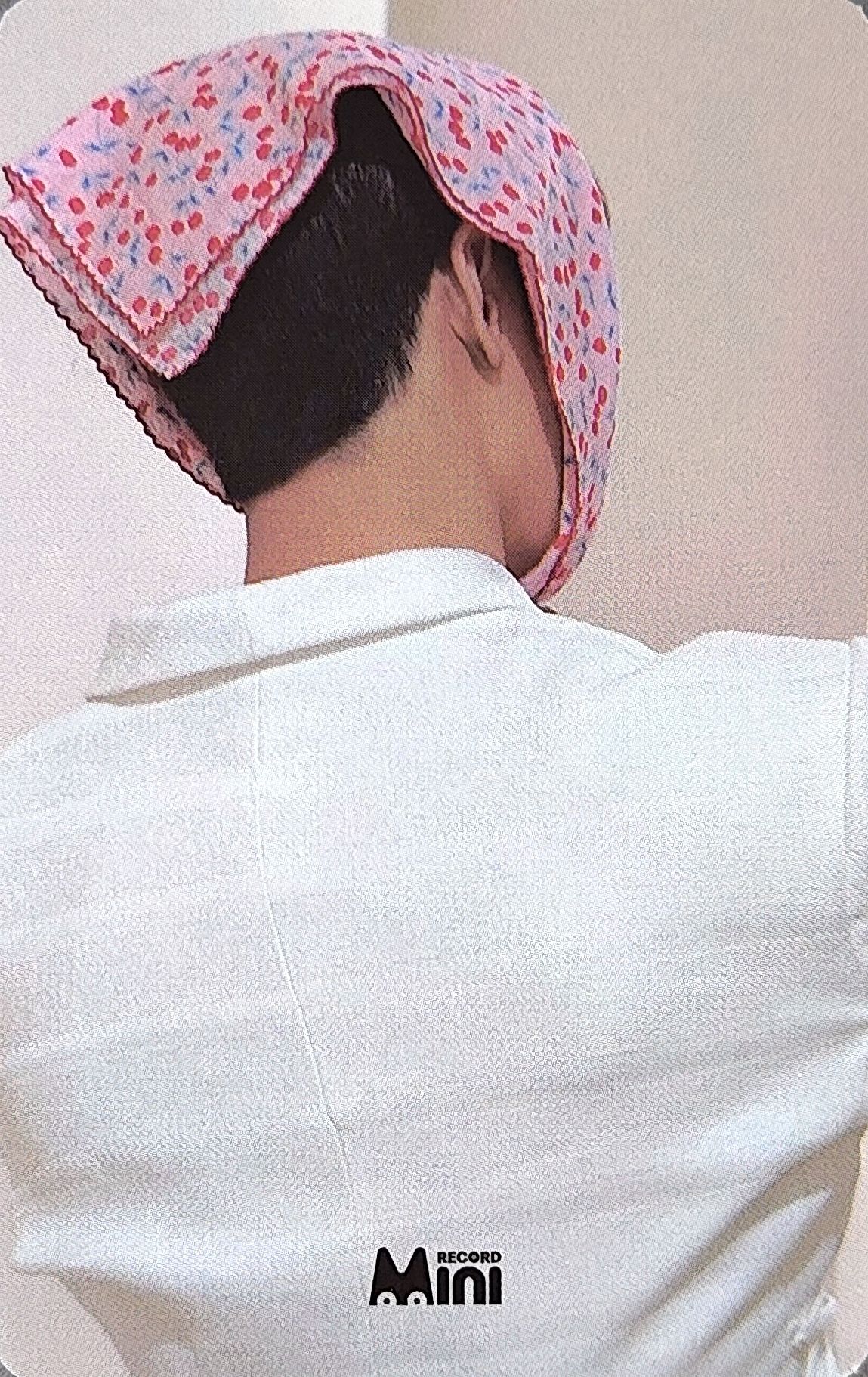 Juyeon THE BOYZ photocard back side - Benefit