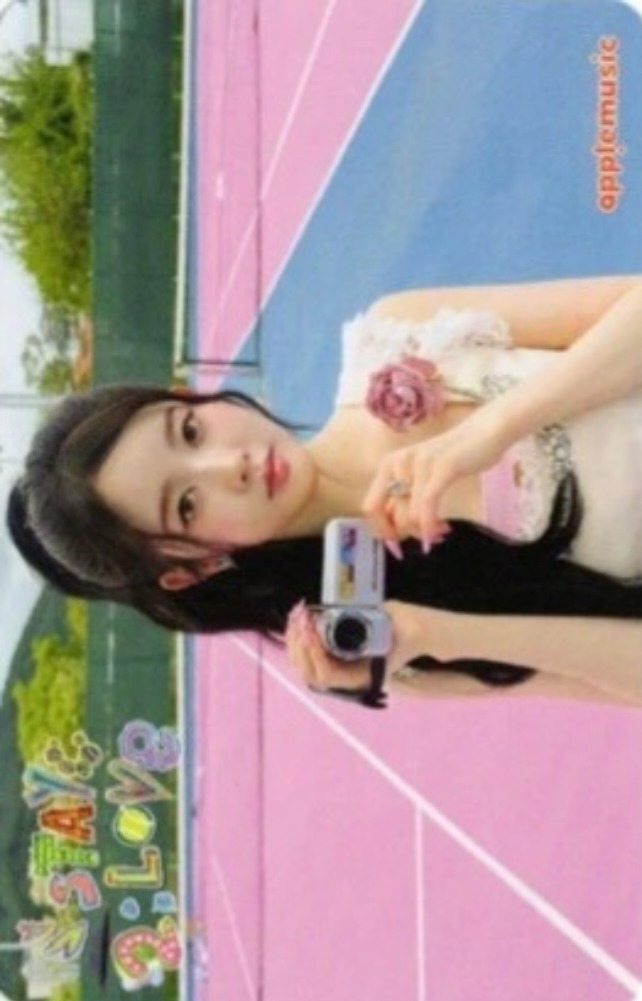 Sieun STAYC photocard back side - Pre-Order