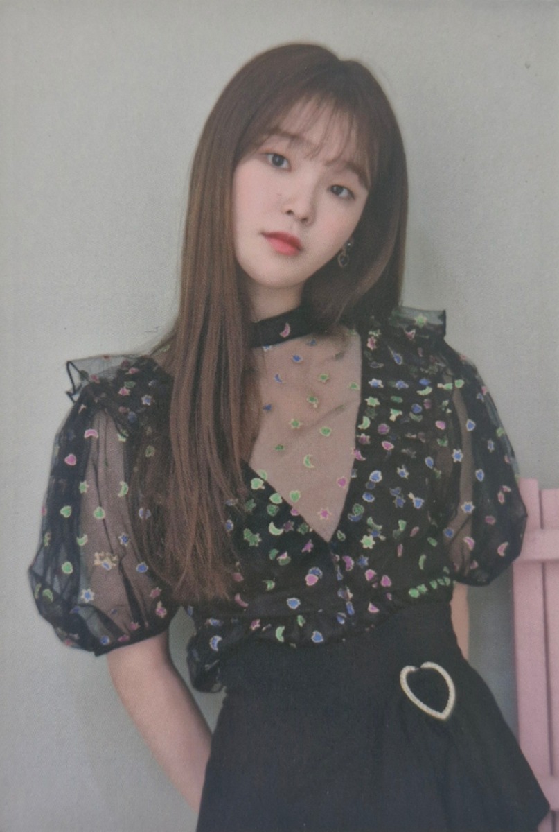 Seunghee OH MY GIRL photocard back side - Styling Card