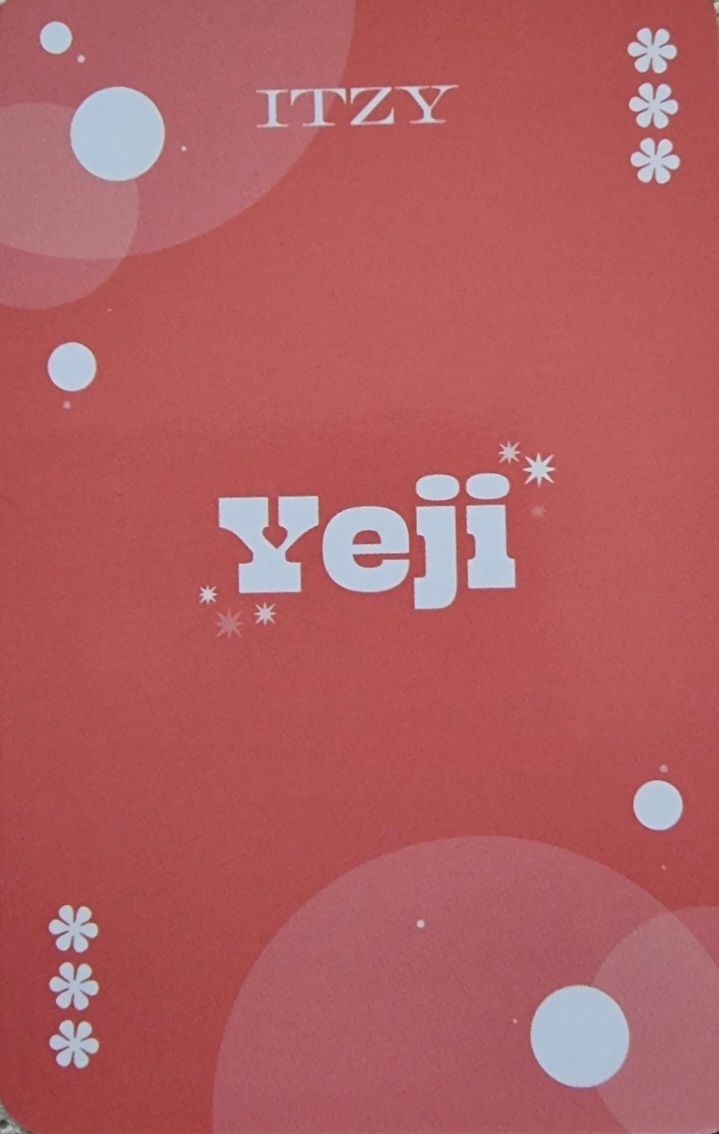 Yeji ITZY photocard back side - Set Benefit