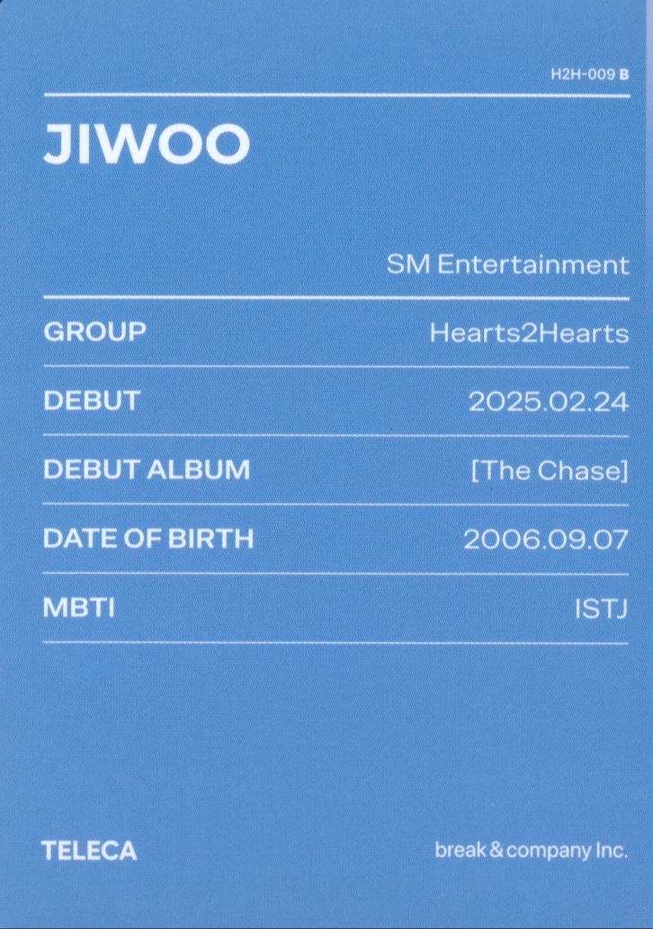 Jiwoo Hearts2Hearts photocard back side - Base ver.