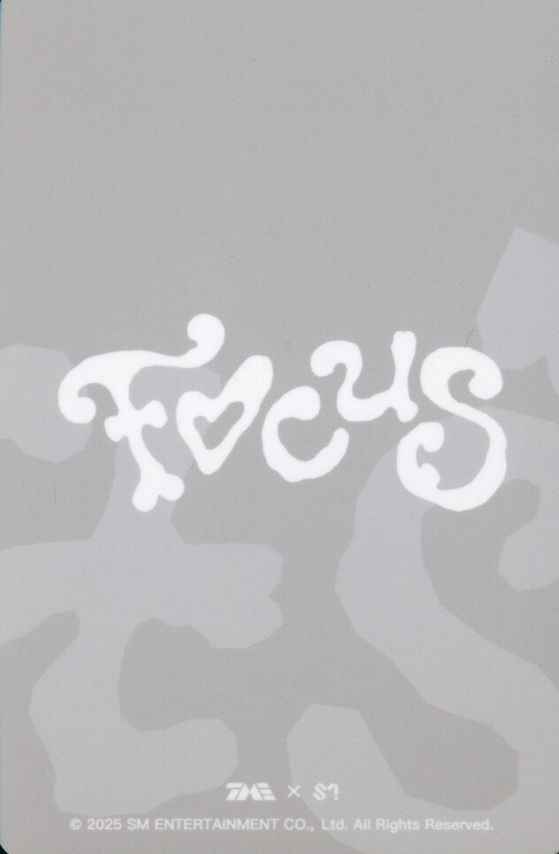Yuha Hearts2Hearts photocard back side - Ver. 1
