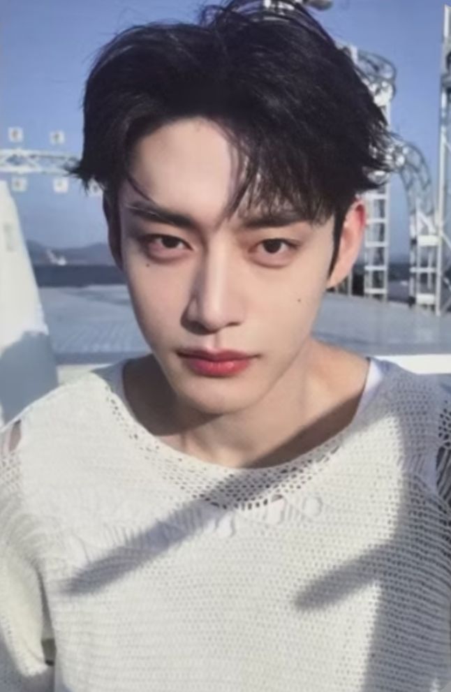 Jiwoong ZEROBASEONE photocard back side - Preorder