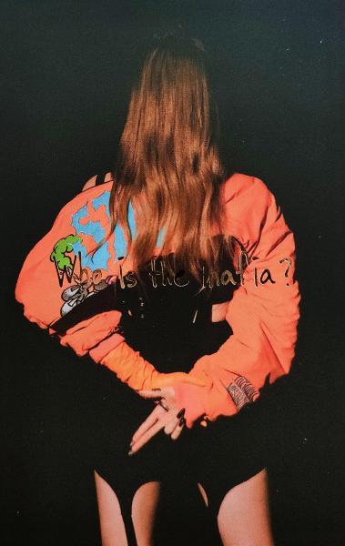 Ryujin ITZY photocard back side - Preorder