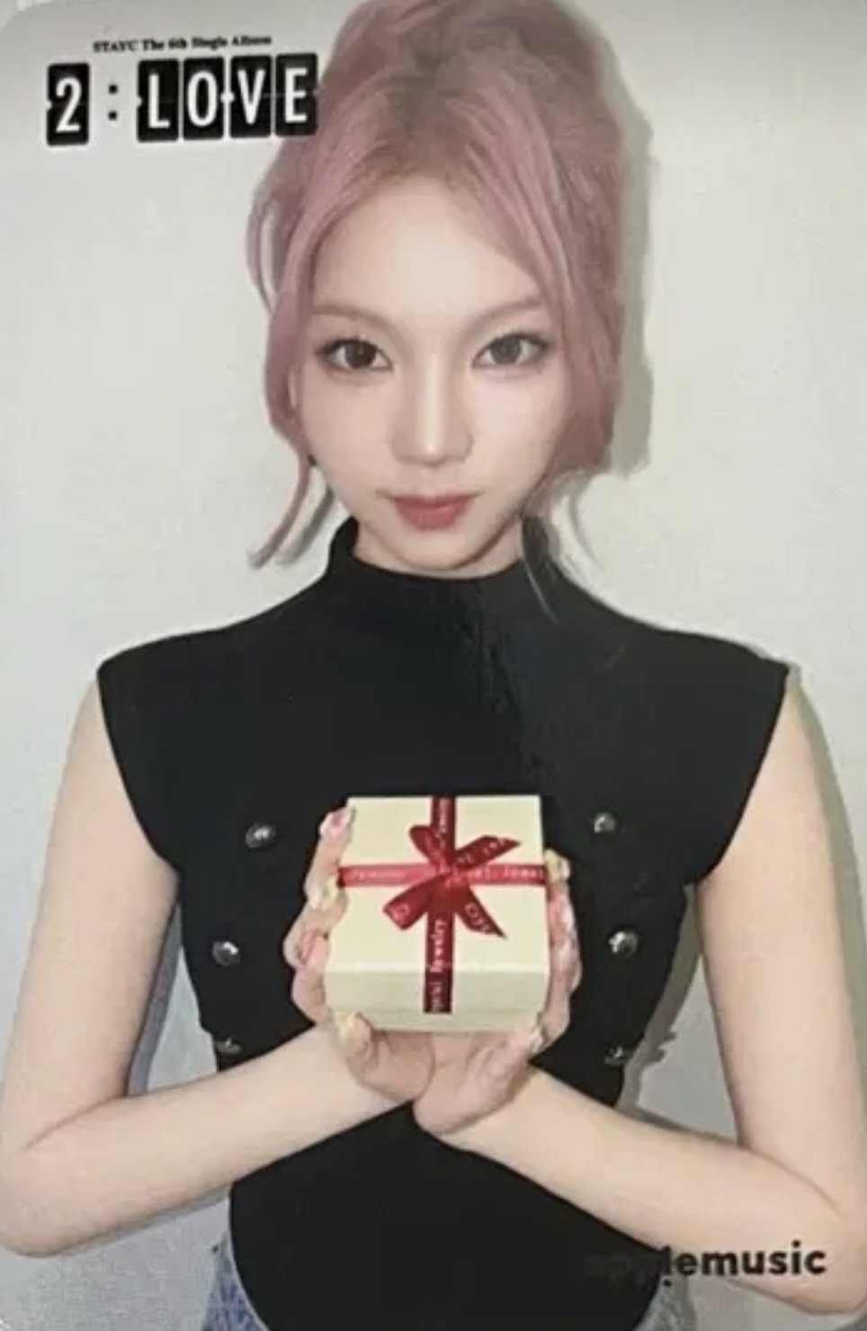 ISA STAYC photocard back side - Offline