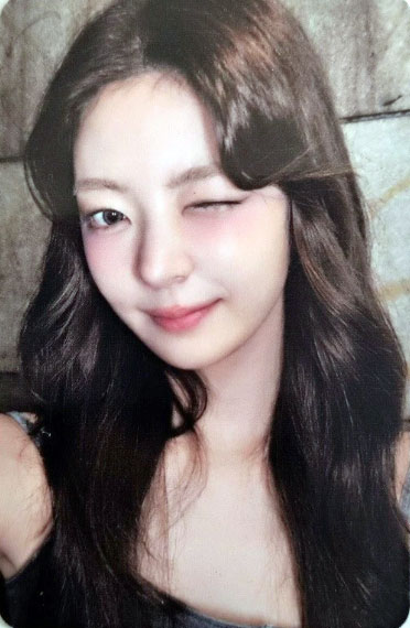 LIA ITZY photocard back side - Pre Order Only (Double Sided Photocard)