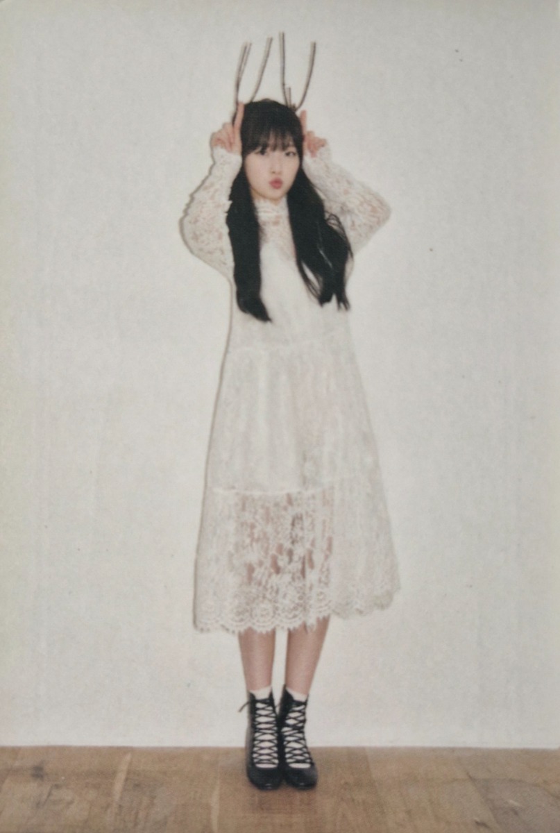 Arin OH MY GIRL photocard back side - Styling Photocard