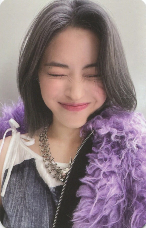Ryujin ITZY photocard - Cheshire Photocard