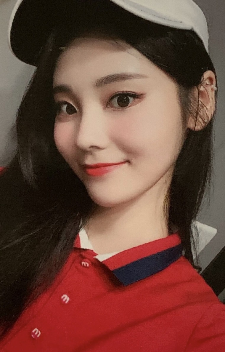 JinSoul LOONA photocard from Online
