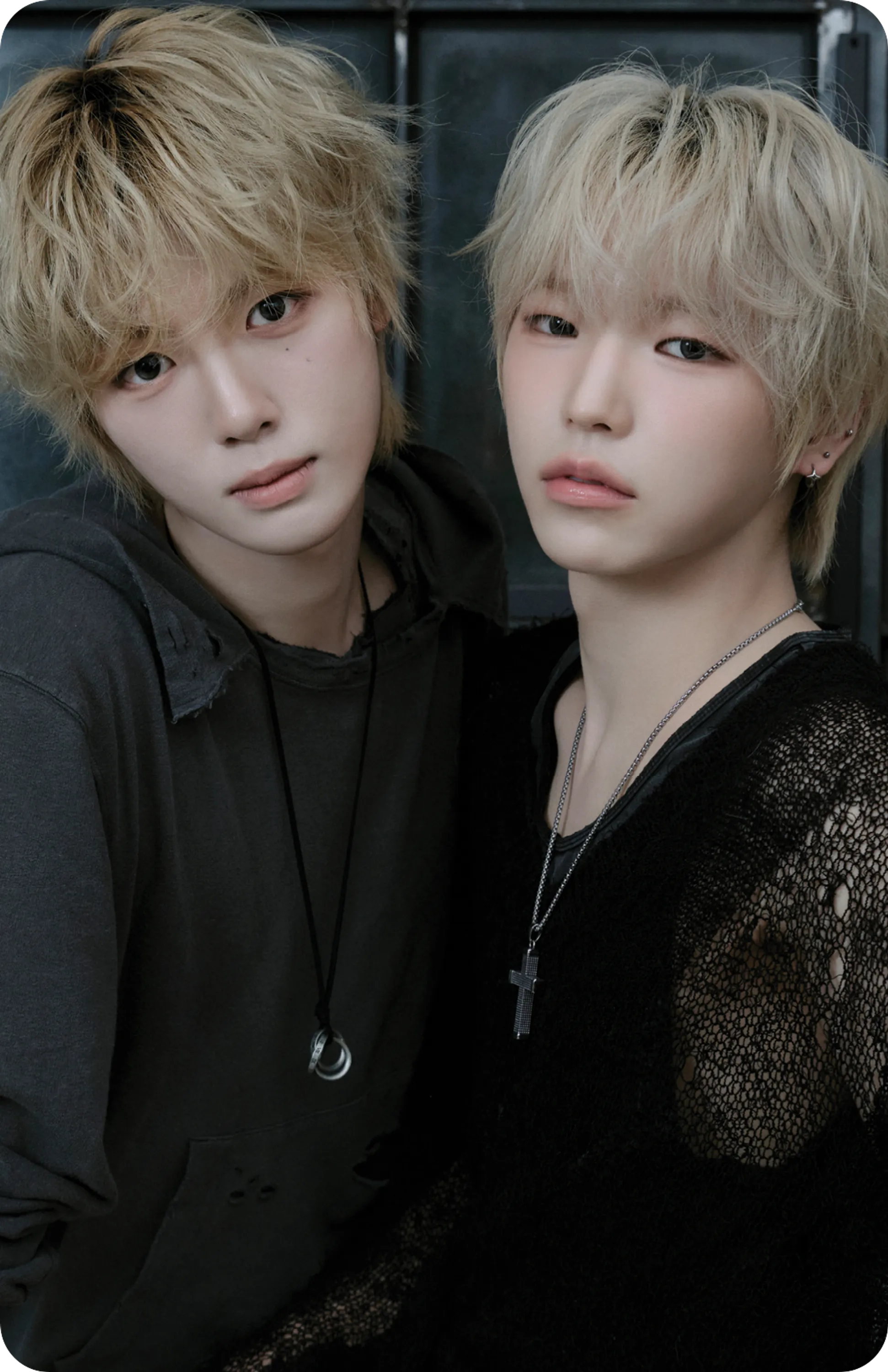  idntt photocard from Unit Objekt