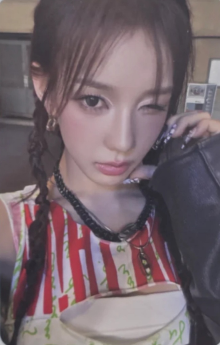 Ryu Sarang izna photocard from Photocard