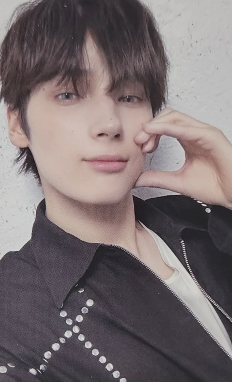 Hueningkai TXT photocard - The Star Chapter:
TOGETHER