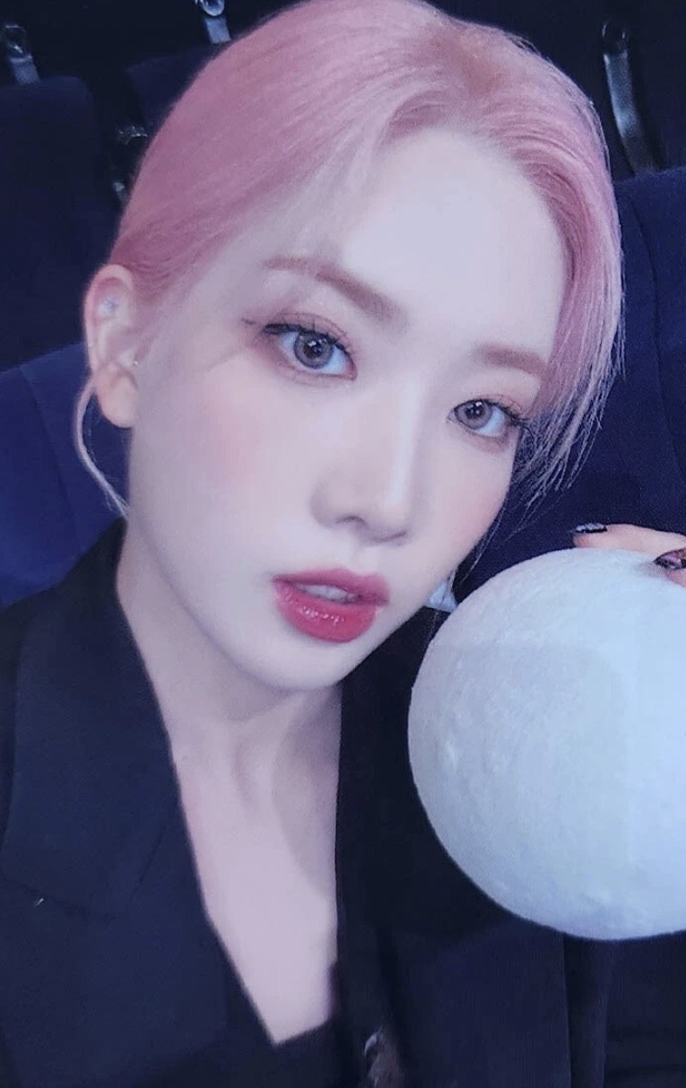 Kim Lip LOONA photocard Trading Cards