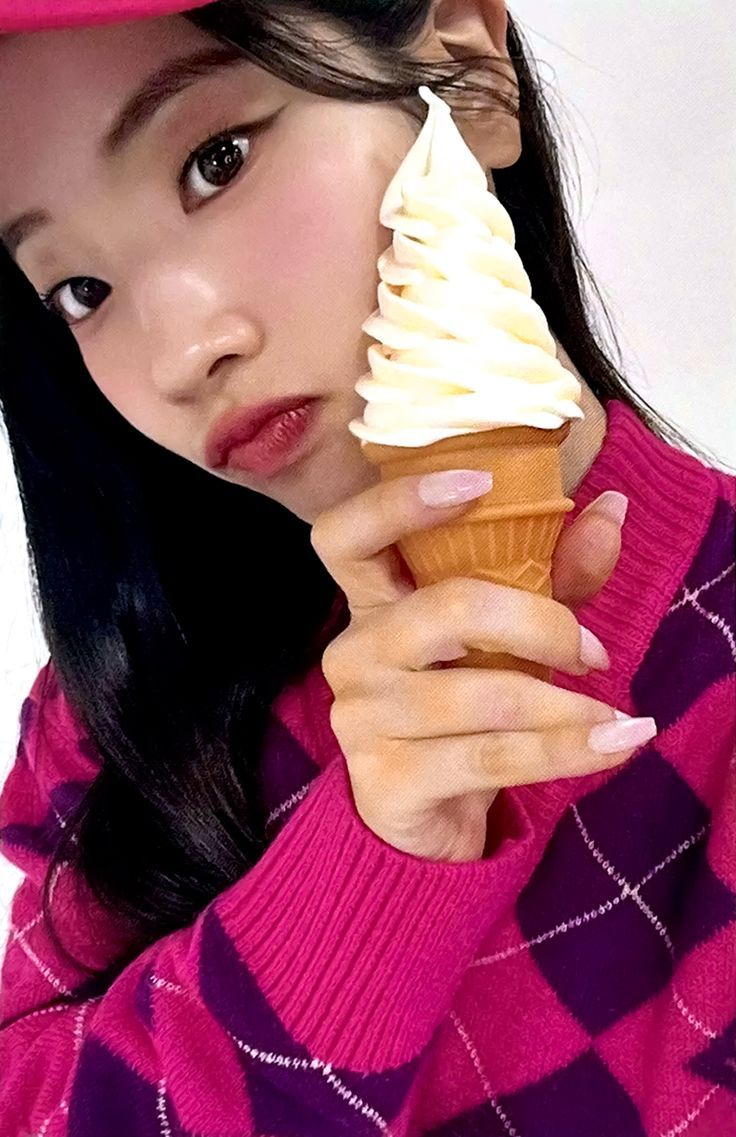 Dahyun TWICE photocard from Photocards