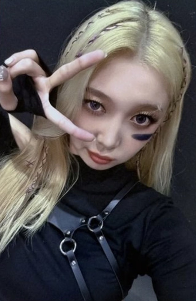 Dami Dreamcatcher photocard from Preorder