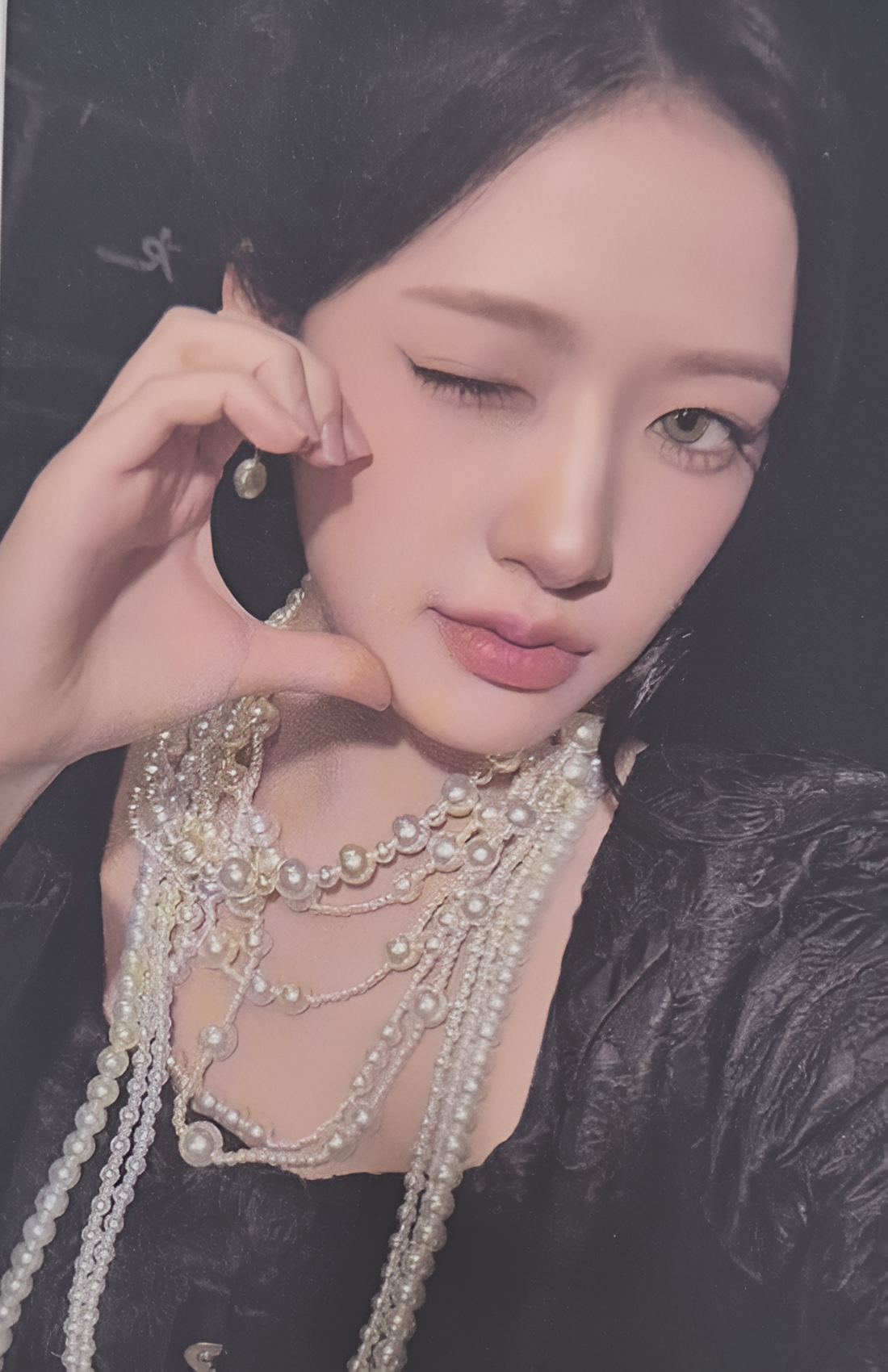 IVE 2nd World Tour 'SHOW WHAT I AM' Random Photocards Pack