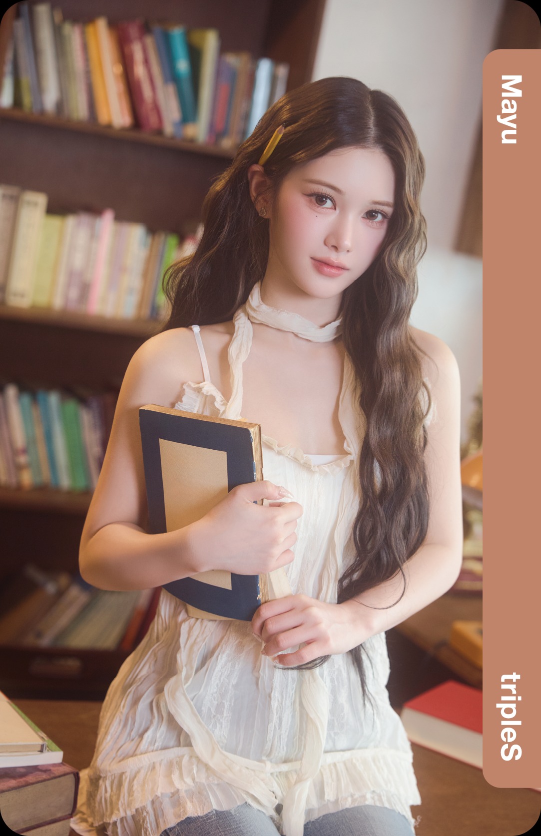 Mayu tripleS photocard - LOVE&POP pt.1 Showcase Objekt Pack