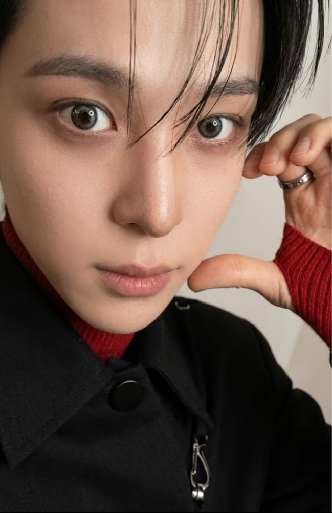 Yunho ATEEZ photocard from Photocard A