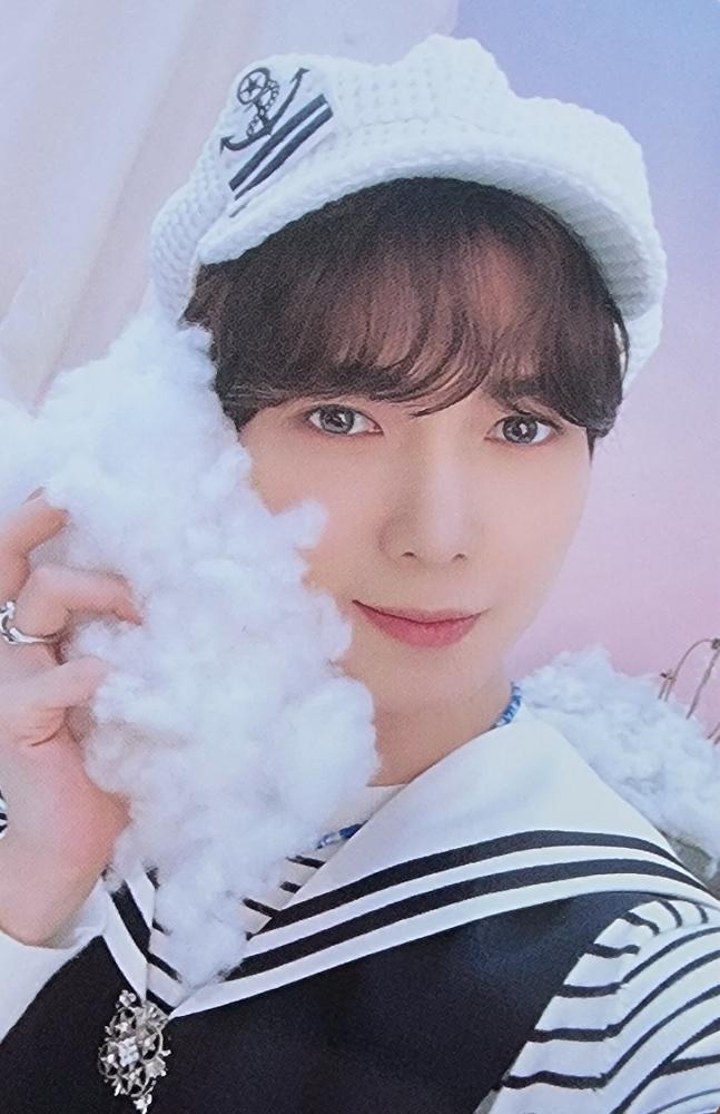 ANITEEZ in ILLUSION Photo Package - Photocard