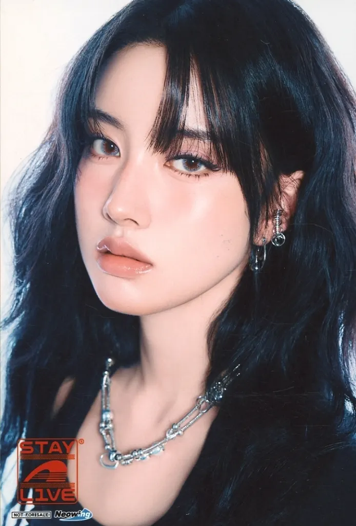Yoon STAYC photocard from Benefit