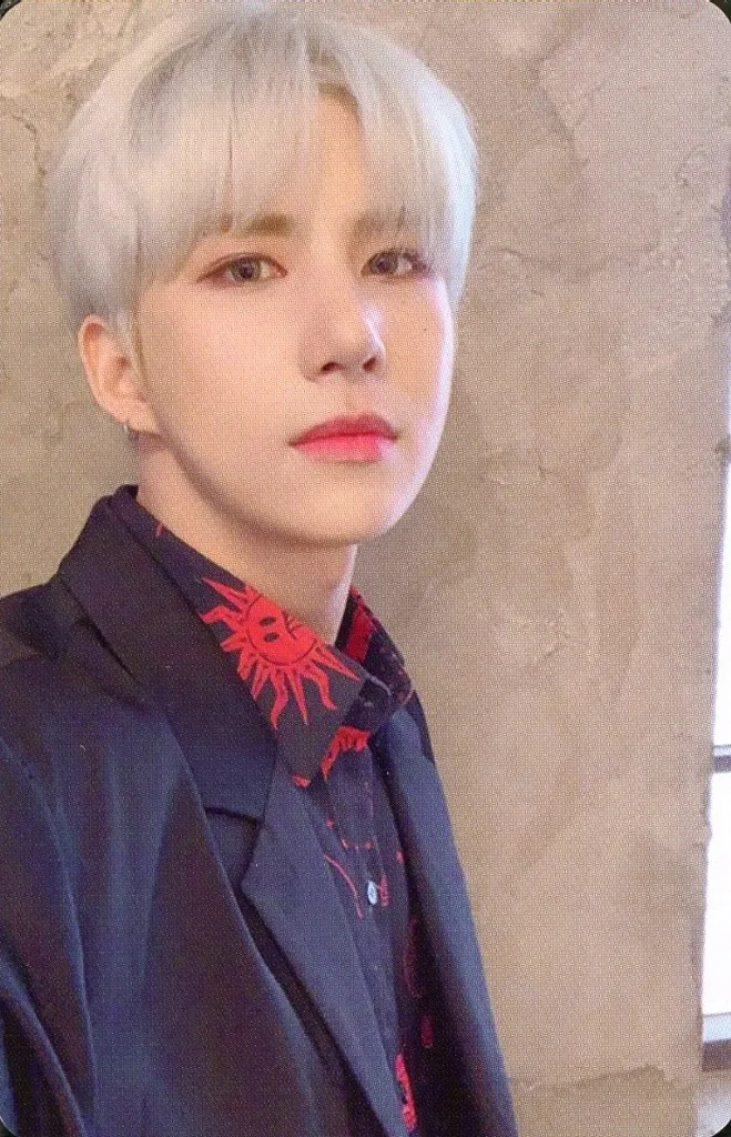 WOW A.C.E photocard - UNDER COVER Photocard