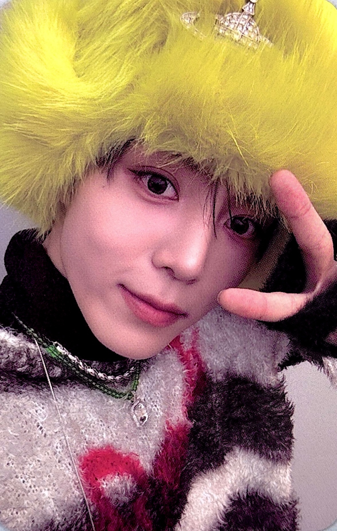 Minje ALL(H)OURS photocard from Photocard