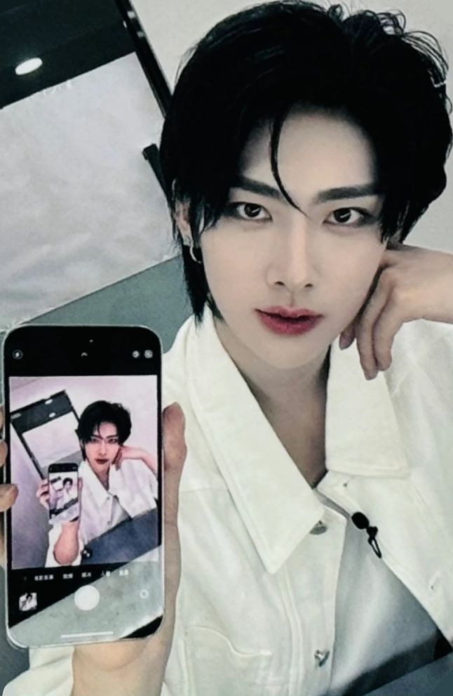 Blue Dream Media 1.0 Digipack Ver. - Preorder