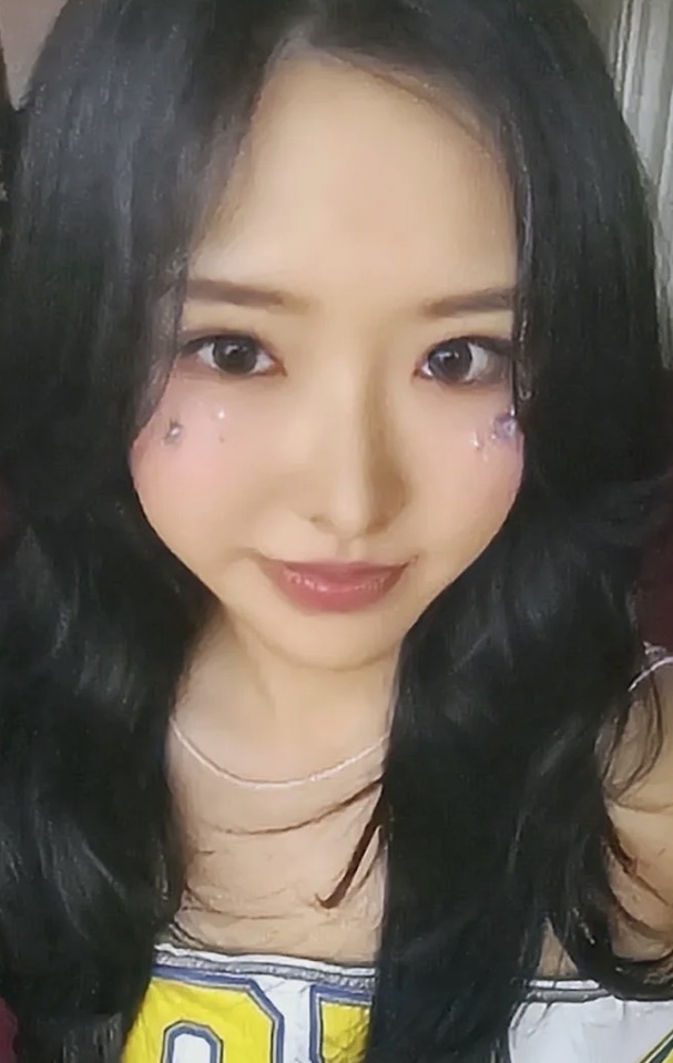 Hyeju Loossemble photocard from Photocard