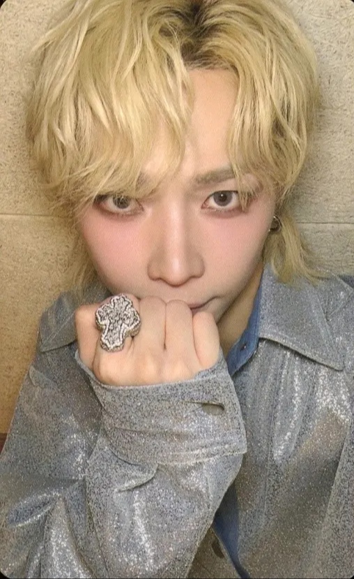 Showcase Weverse Benefit