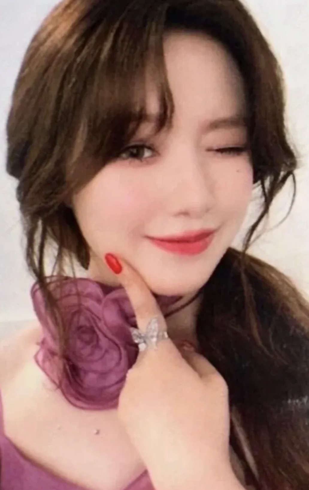 Shuhua I-DLE photocard - I feel Benefit