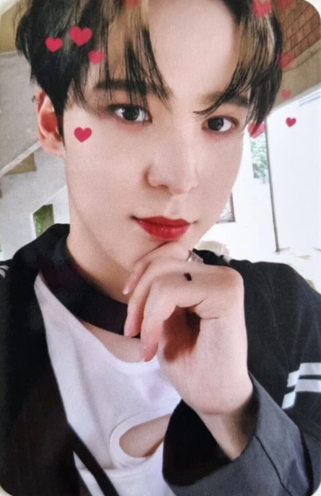 Yunho ATEEZ photocard from Offline
