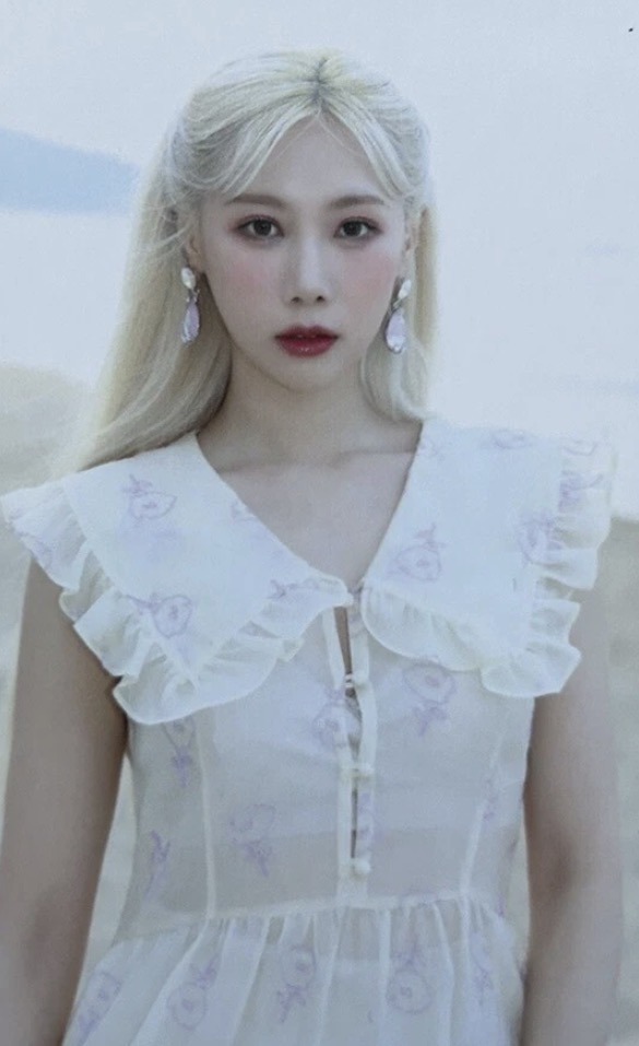 Handong Dreamcatcher photocard - Summer Holiday Photocard