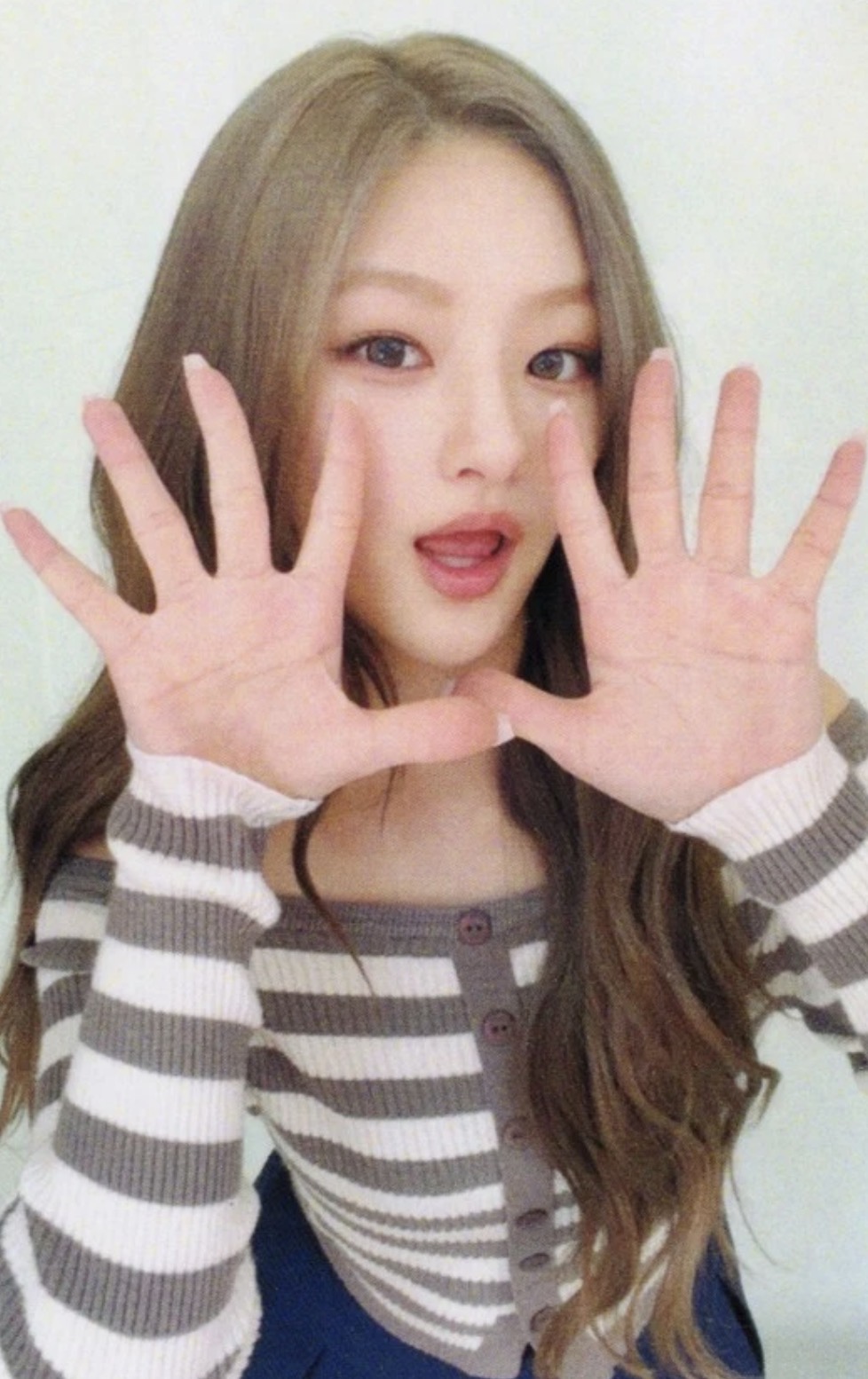 Haneul KISS OF LIFE photocard from Online