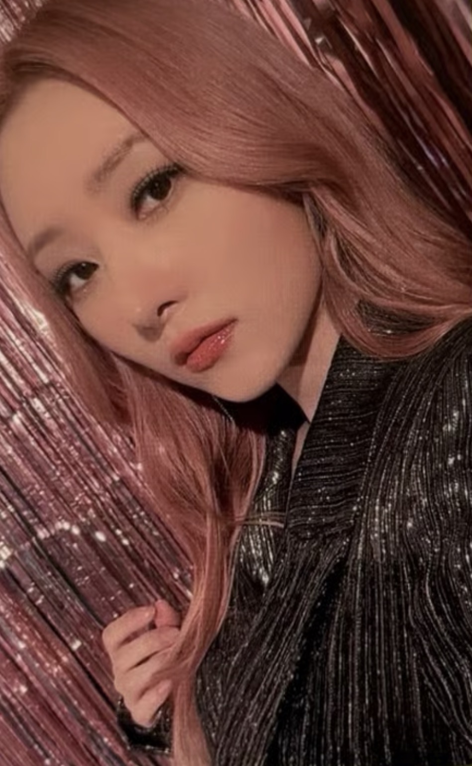 SuA Dreamcatcher photocard from KTown4U Pre-Order "Love Catcher"