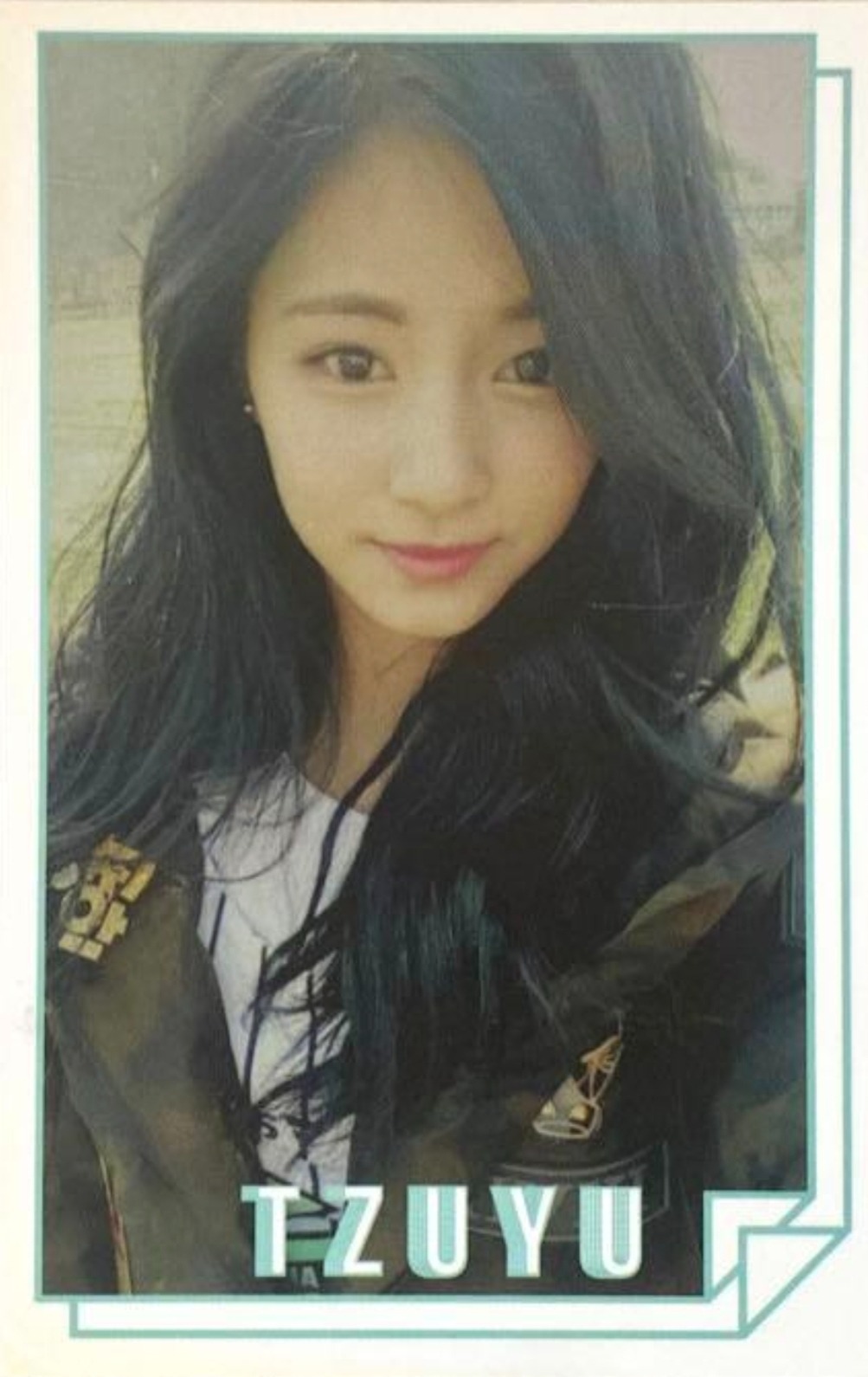 Tzuyu TWICE photocard from Photocard