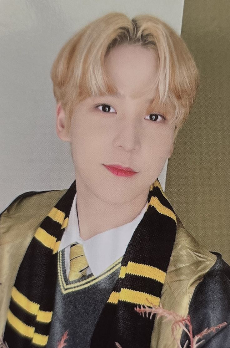 Yunho ATEEZ photocard from Benefit