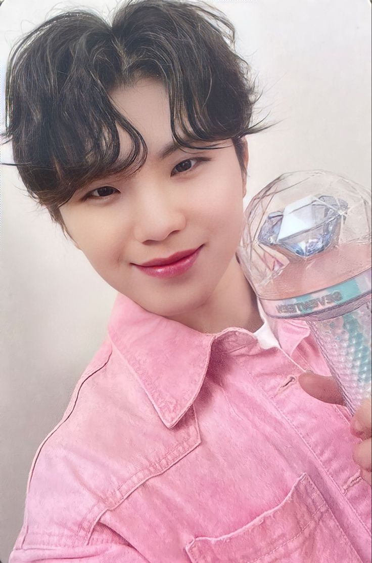 Woozi SEVENTEEN photocard from Caratzone Photocard