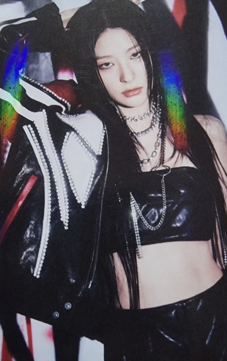 Seulgi GOT the beat photocard from Holo Benefit