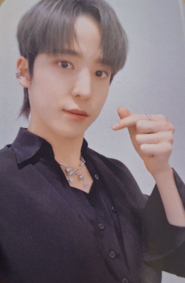 2024 World Tour "Towards the Light: Will to Power" Europe Atiny Zone Photocard