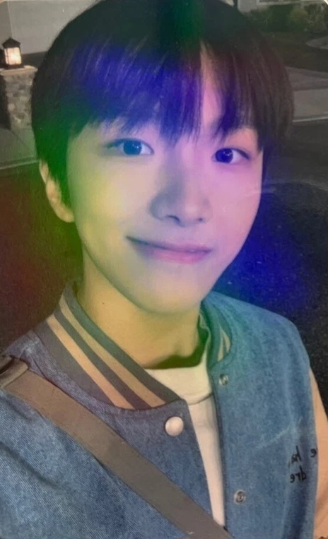 Woonhak BOYNEXTDOOR photocard from Holographic Preorder