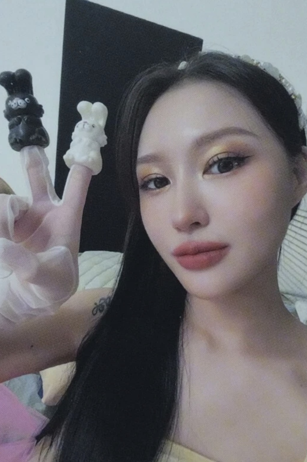 Siyeon Dreamcatcher photocard from Photocard Set (Flower Garden ver.)