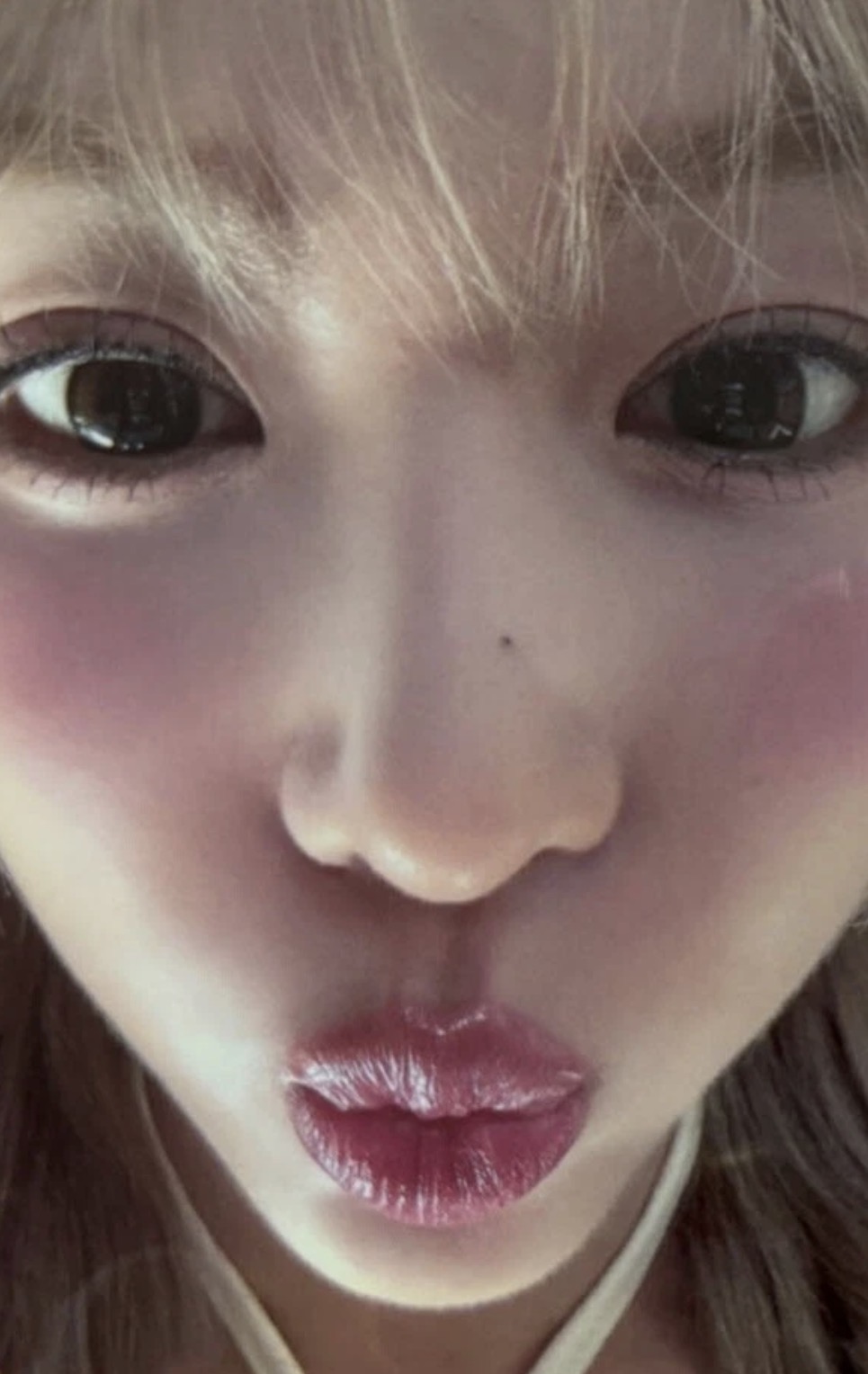 Yoohyeon Dreamcatcher photocard from Soundwave fansign